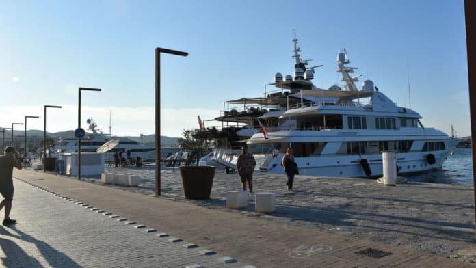 d3fe2021-d702-4bdd-a152-dbf86fbced2d_16-9-aspect-ratio_default_0.jpg The marina for large yachts in the Marina of Ibiza invests 4.8 million