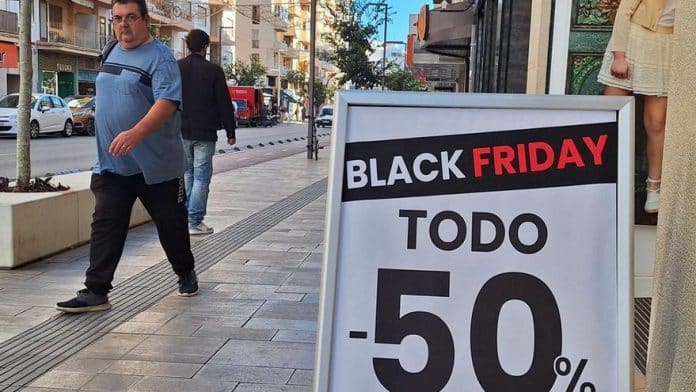 Ibiza’s traders put a candle to Black Friday