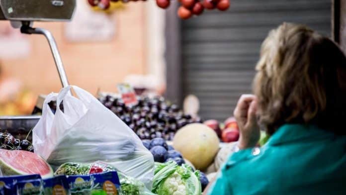 The Consell de Formentera promotes a campaign to reduce the use of plastics