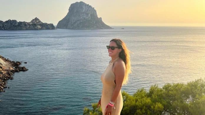 how did ‘The girl from Ibiza’ get more than 140 thousand followers on Instagram? Here is the answer