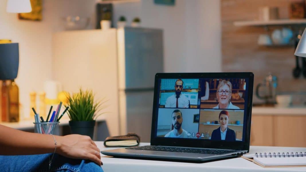 Stir in Great Britain: municipal employees teleworking from Ibiza