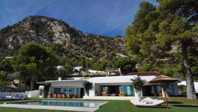 35fb5995-95c4-4aaa-acd0-769f500f04d5_16-9-discover-aspect-ratio_default_0.jpg Ex-footballer Marco Borriello tries to legalize his Ibiza mansion with the Govern amnesty