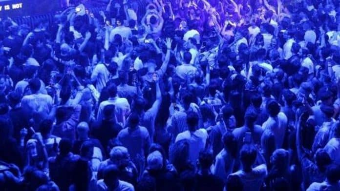 740f08f4-13da-4474-a433-603d46cc71cb_16-9-aspect-ratio_default_1353353.jpg This is the exclusive party you can attend this year at Pacha Ibiza