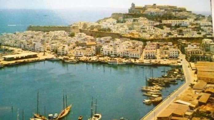 8d60584a-5b3b-486f-ac9c-c32954f2a1e1_16-9-aspect-ratio_default_1360122.jpg Crime between hippies on the ‘boat of shame’ in the port of Ibiza