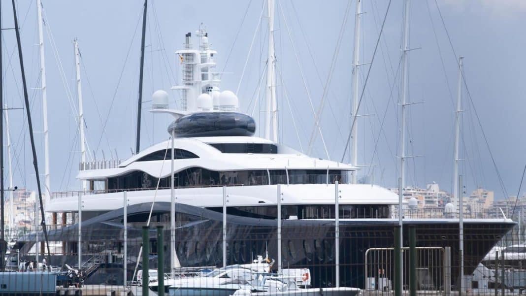 Mark Zuckerberg’s and Jeff Bezos’ mega-yachts match and rival in opulence in Mallorca