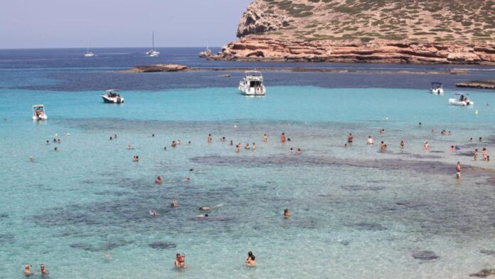 f11602bf-0bcb-4de3-a466-aee6a0c6d5cf_16-9-discover-aspect-ratio_default_0.jpg want to take sand or a shell from Ibiza’s beaches as a souvenir? Here’s the fine you’re facing