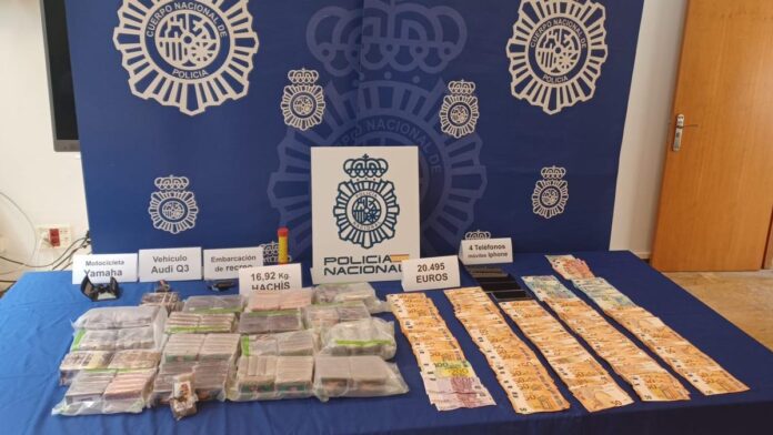 37c3400d-df30-40d8-83b0-d489ff734dd4_16-9-discover-aspect-ratio_default_0.jpg Arrested in Ibiza the leader of a criminal network of migrants and drug trafficking