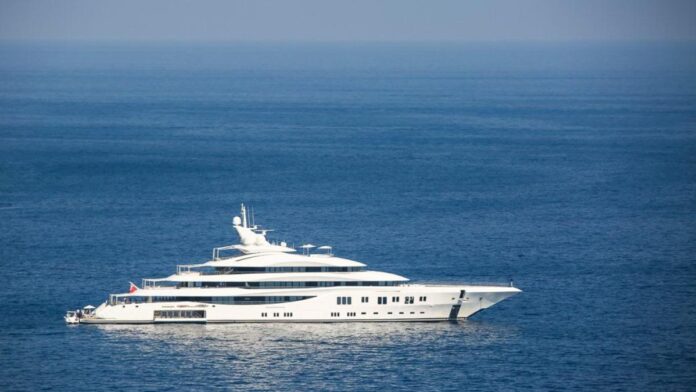 The ‘Lady Lara’ sails around Ibiza: this is the superyacht that is sold for 230 million