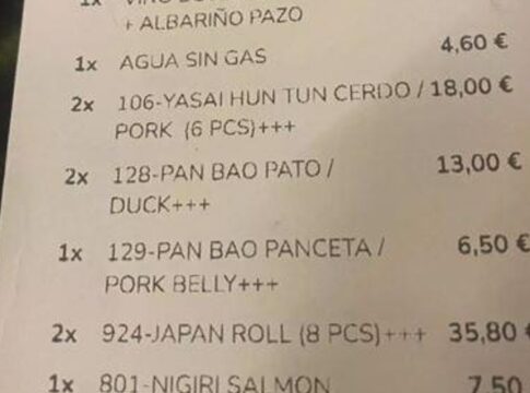 Controversy over charging for a purse hanger in an Ibiza restaurant