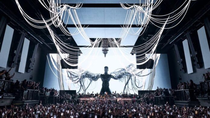 The island bids farewell to the season with party marathons and unique posters