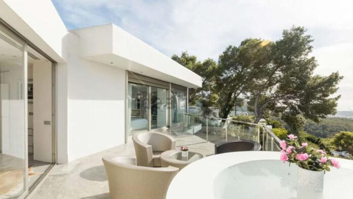 839a10ec-3e6a-41ae-b684-9973bcebcc9f_16-9-discover-aspect-ratio_default_0.jpg For sale in Ibiza a dream house with gym, cinema and nightclub