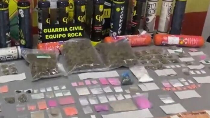 Blow to drug trafficking in Ibiza: 21 arrested with an arsenal of drugs and stolen goods in Sant Antoni
