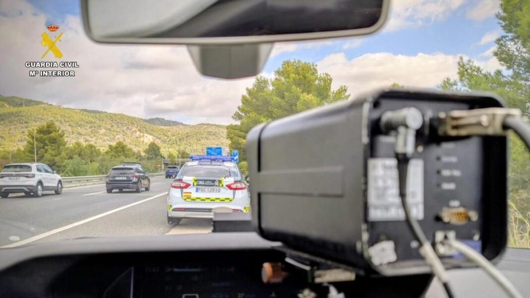 A young man from Ibiza is investigated for driving a sports car at 186 kilometers per hour on the Sant Antoni highway