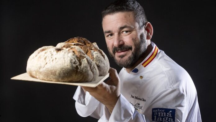 Juan Manuel Moreno, master baker, in Ibiza: “The most expensive bread in the world, at 10,750 euros, is almost the same as the cheapest in the bakery”