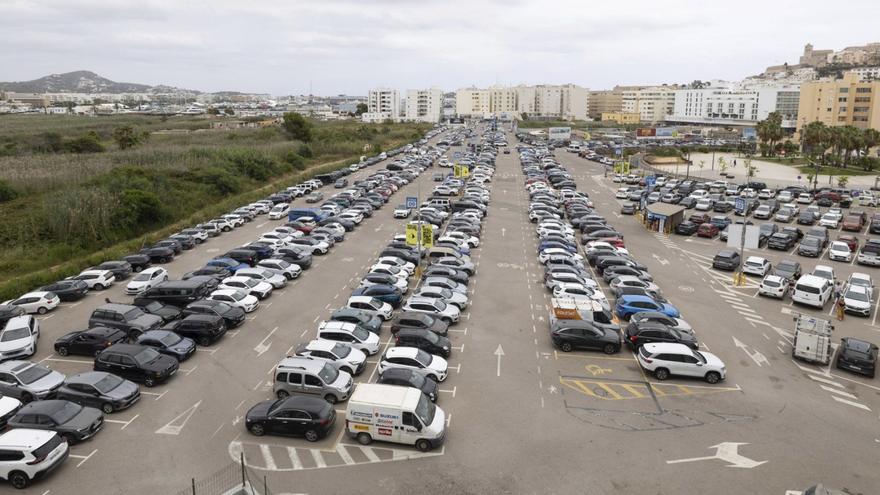 Decline of gasoline and diesel cars in the face of the advance of hybrids in Ibiza