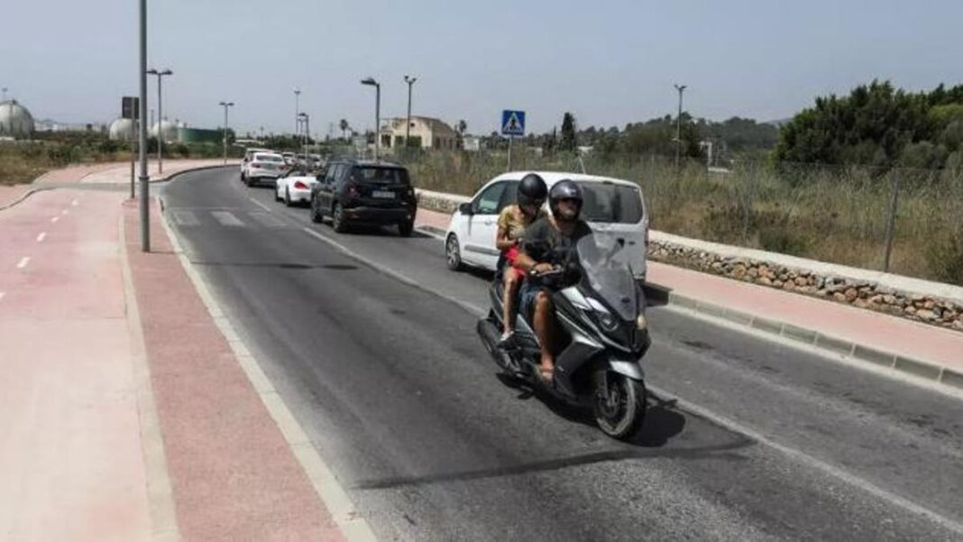 This road in Ibiza will be closed to traffic for two weeks due to construction works