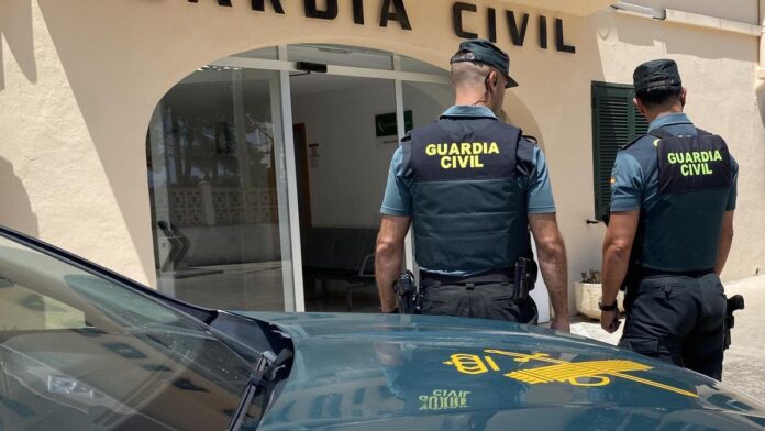 Two investigated for a massive fraud in the ITV of Ibiza: 1,400 appointments with the same contact