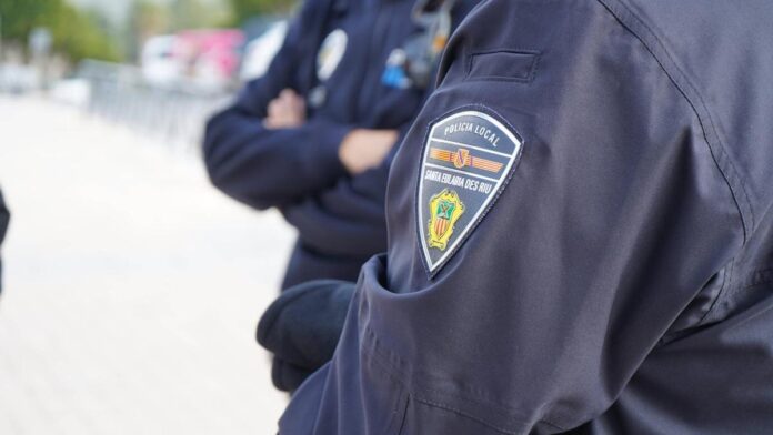 84c8069b-1944-4061-86bf-96c9a3866ece_16-9-discover-aspect-ratio_default_0.jpg “Santa Eulària is scary”: an attempt of aggression with a screwdriver and pruning shears next to the Town Hall is denounced