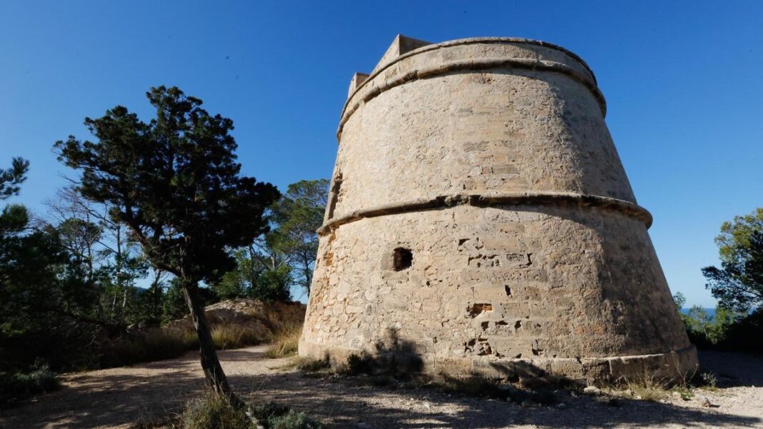 The Consell de Ibiza will buy the tower of Portinatx with funds from the ecotasa