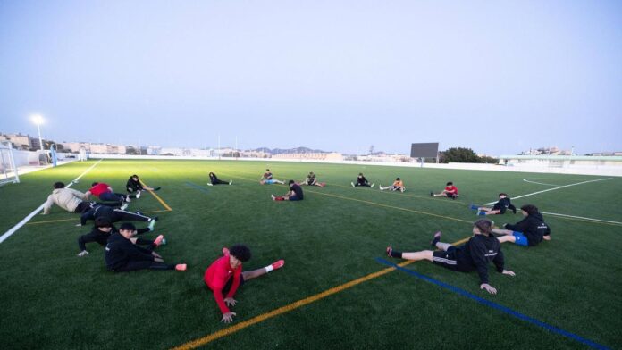4503c8b9-cd5c-4e01-94eb-efacc5e487bd_16-9-discover-aspect-ratio_default_0_x609y270.jpg Historic day for Ibiza’s soccer and rugby: The Estadi Municipal de Es Putxet hosts its first training session