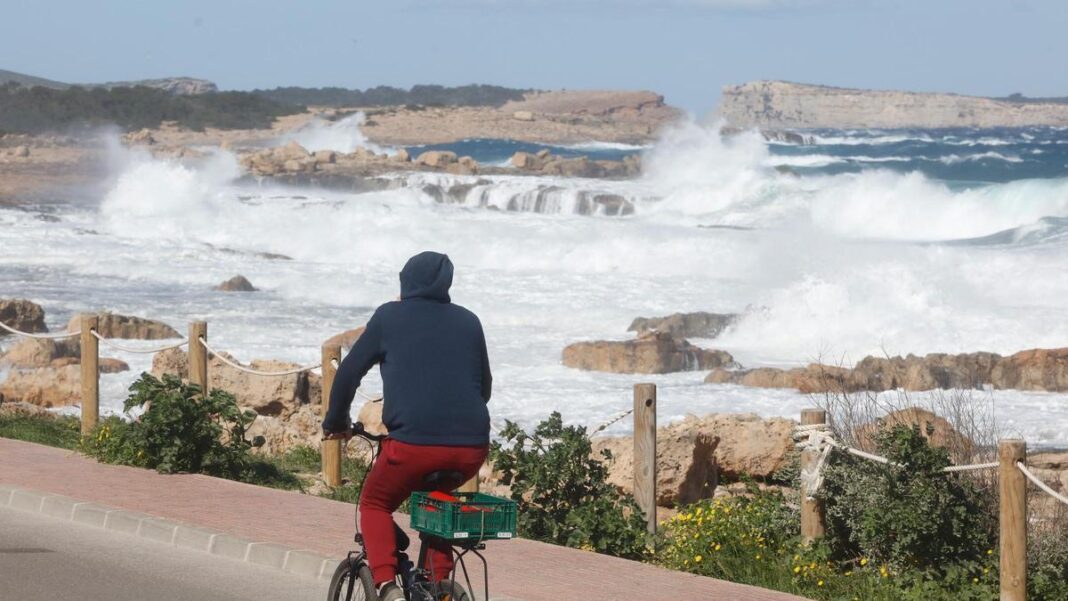 The Aemet raises to orange the wind alert in Ibiza: gusts can exceed 100 kilometers per hour