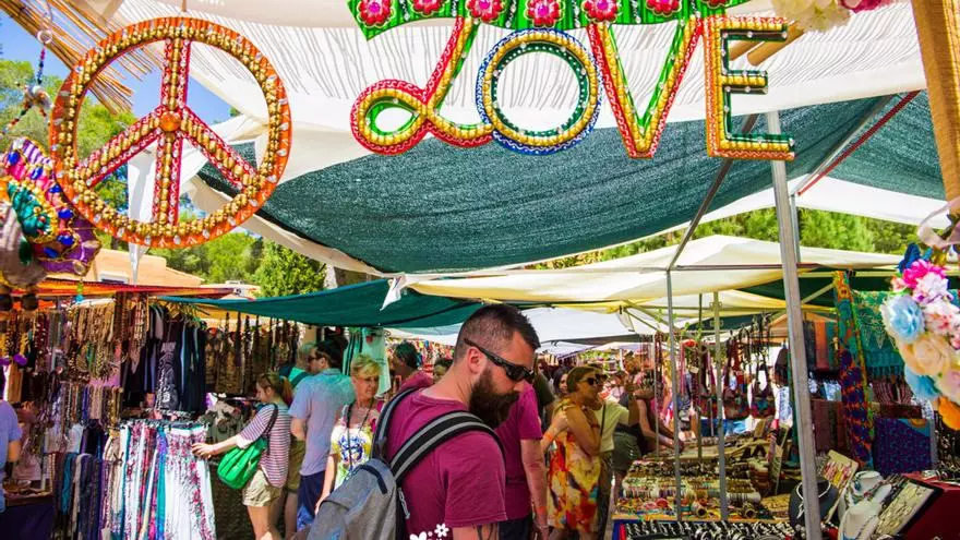File image of the Punta Arabí flea market, in es Canar.