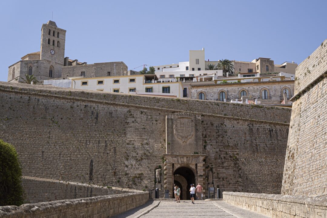 Dalt vila.