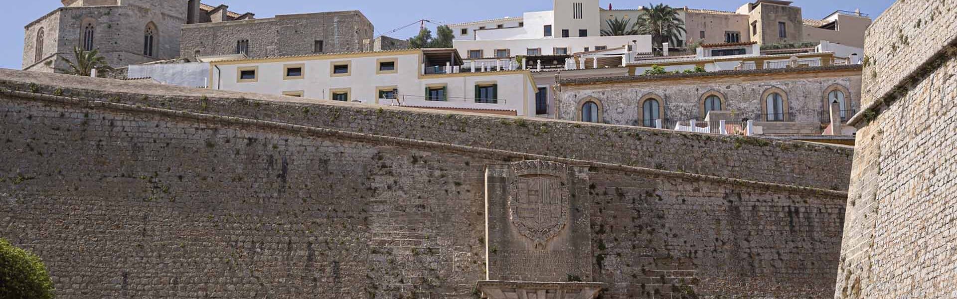 Dalt vila.