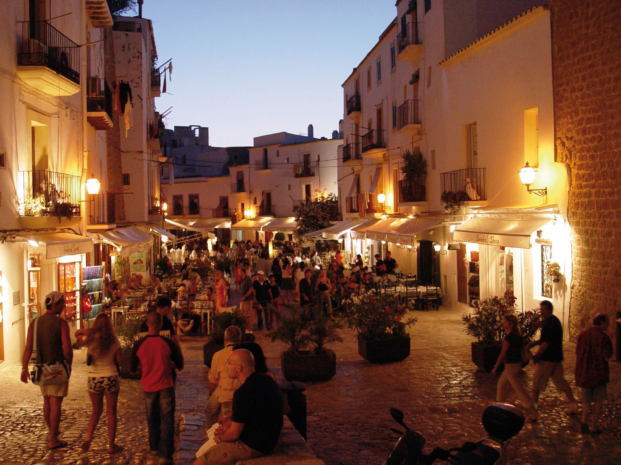 Ibiza in a day: restaurants in Dalt Vila.