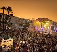 This is how bingo is played in Ibiza: parties, music, games and the best prizes