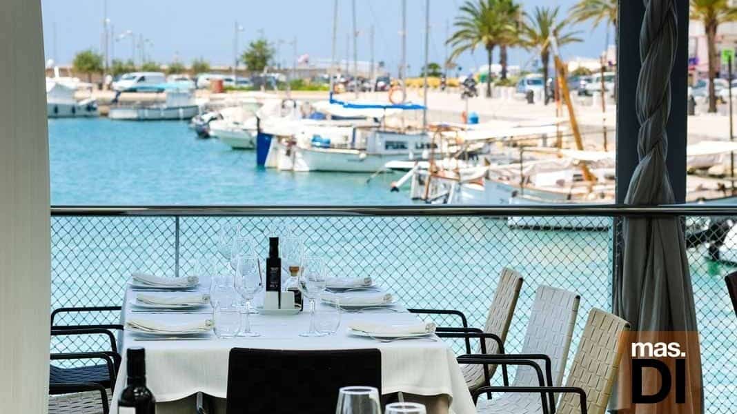 Es Náutic - seafront restaurants in ibiza