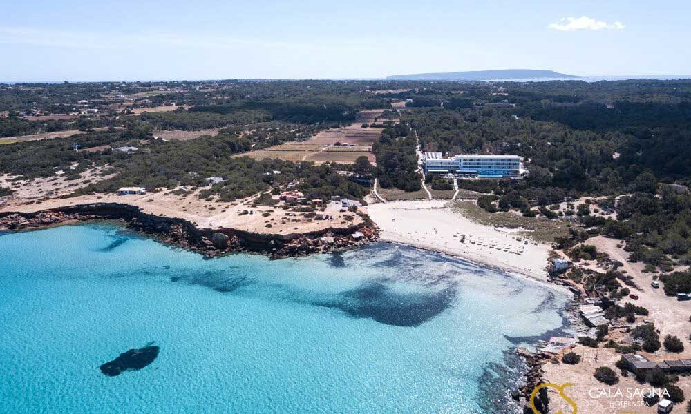 Sol Post restaurant in Cala Saona.