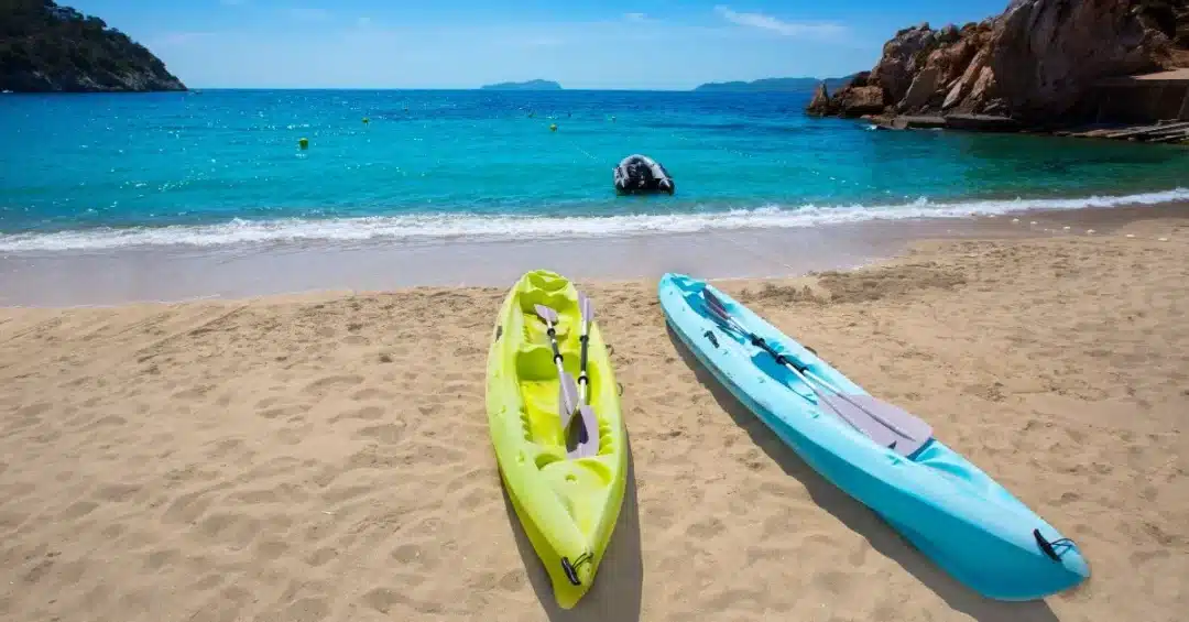 Kayaking is just one of the water sports you can practice in this beach.