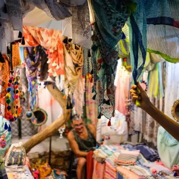 Las Dalias hippy market.