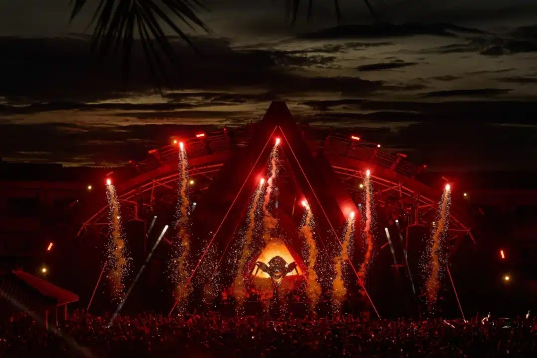 Closing parties