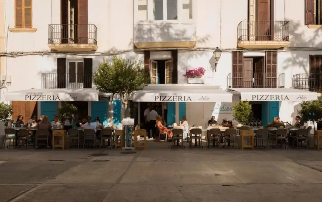 Italian restaurants: Adios Pizzeria