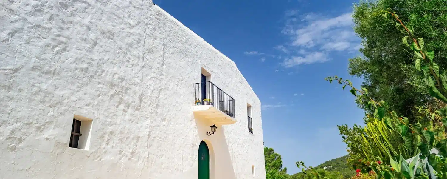 Traditional architecture: Casa payesa