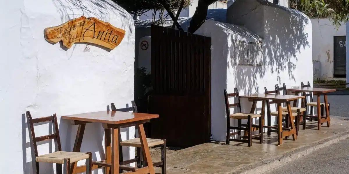 Bar anita Sant Carles Ibiza (1)