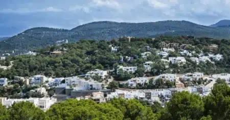 This is what it costs to stay at this luxury villa in Ibiza