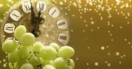 Why do Spaniards eat 12 grapes in New Year’s Eve? Discover here the reason and enjoy this tradition in Ibiza