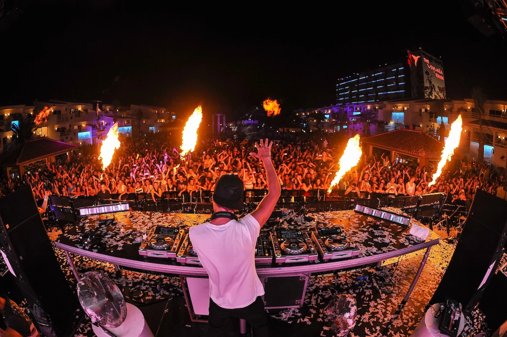 Avicii at Ushuaïa Ibiza (6)