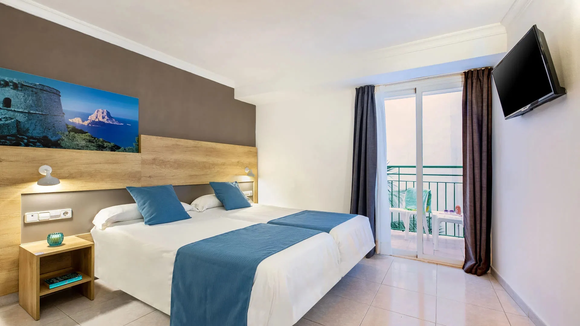 Budget hotel in Ibiza: Hotel Vibra Marítimo Ibiza