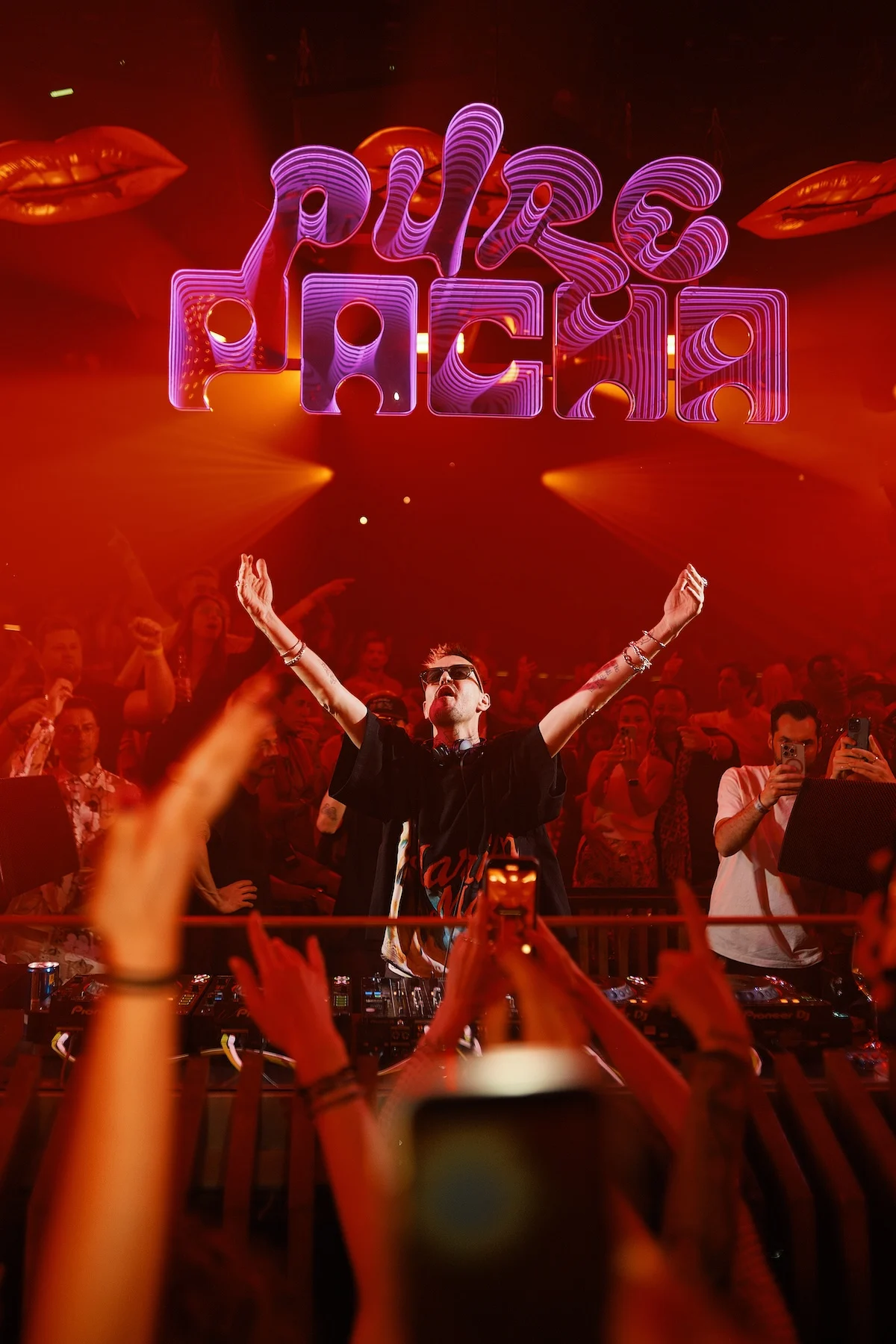 Pure Pacha at Pacha Ibiza with Robin Schulz (7)