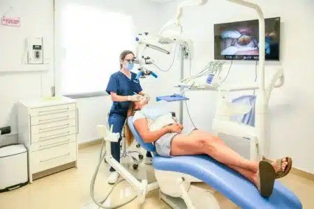 Doctor Rull clinica odontología foto Marta Rojo (6)