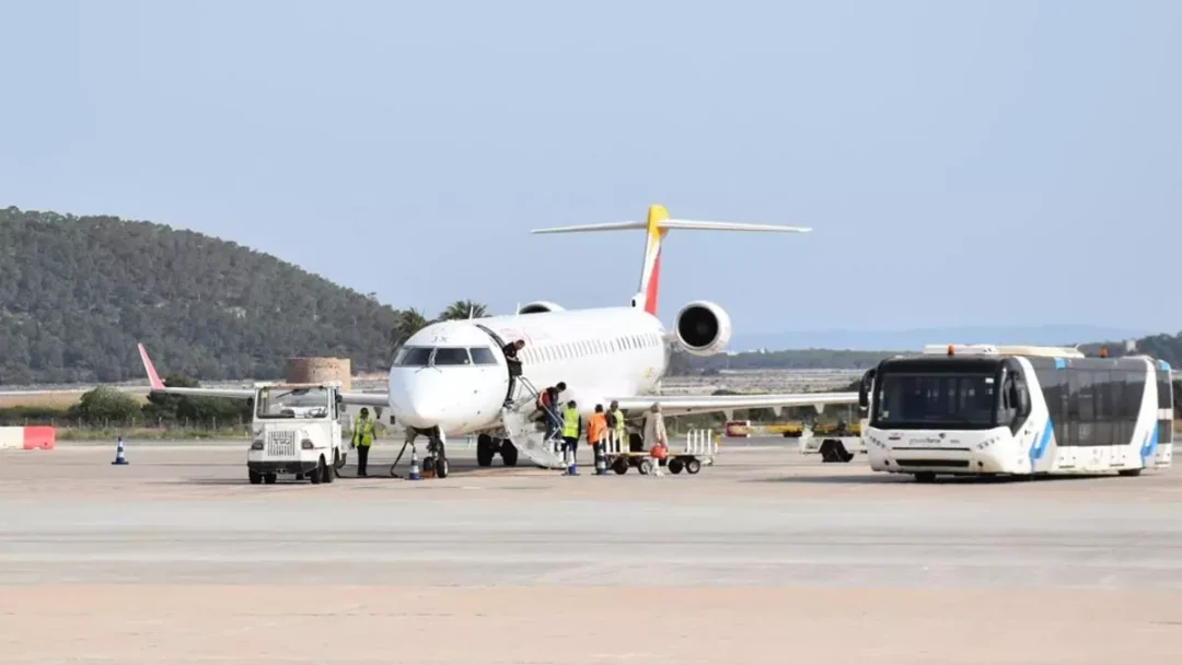 https://www.diariodeibiza.com/news/ibiza/ibiza-airport-flights/