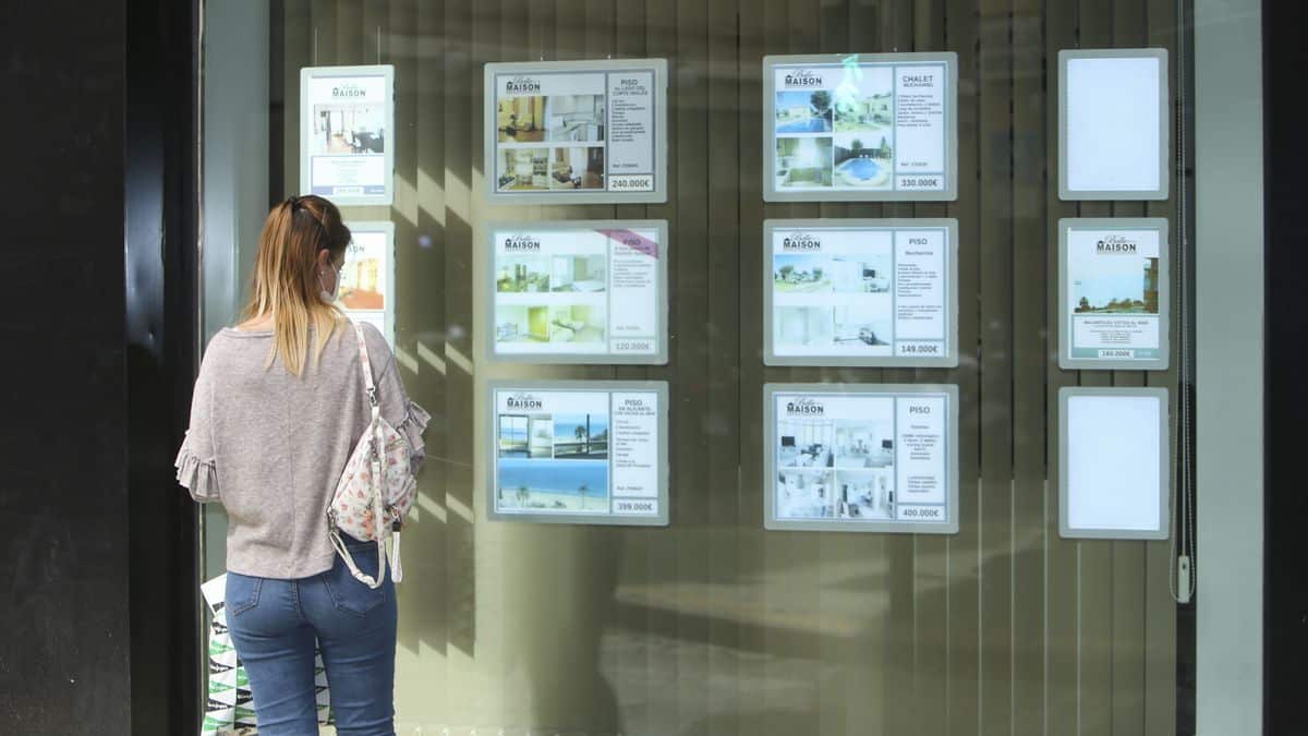 How much do you need to save to buy an 80m2 apartment on Ibiza?