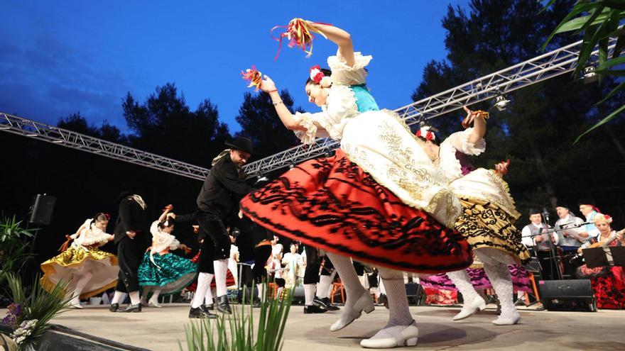 Una actuación en el festival folclóriuco Mare Nostrum