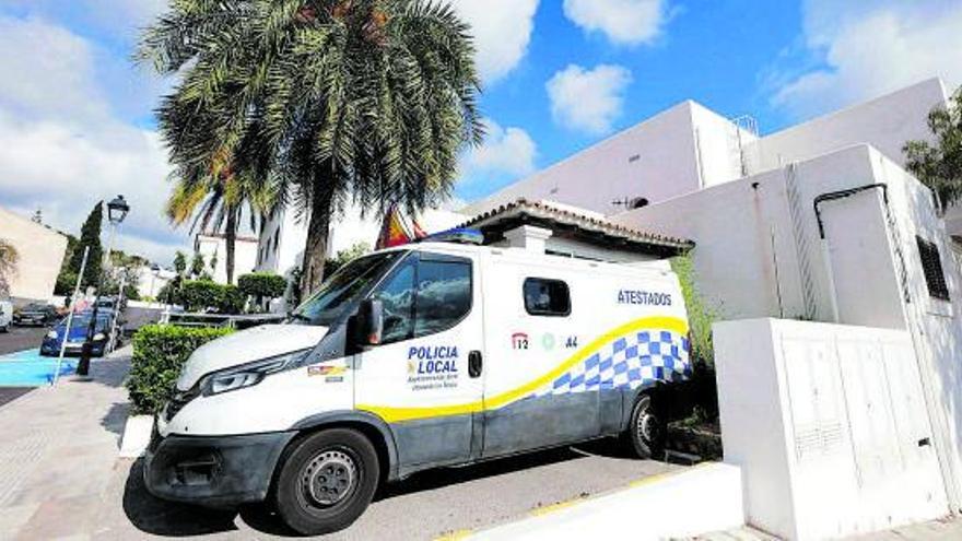 British tourist arrested for assaulting partner in the presence of young son