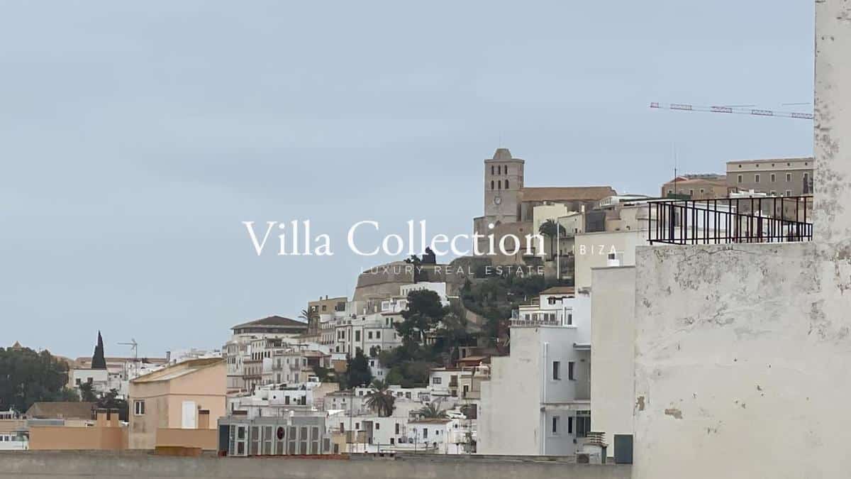 HOUSING IN IBIZA