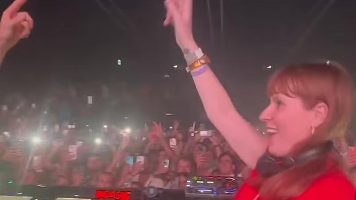 British Deputy Prime Minister Angela Rayner’s VIP trip to Ibiza was a gift of almost 1,000 euros
